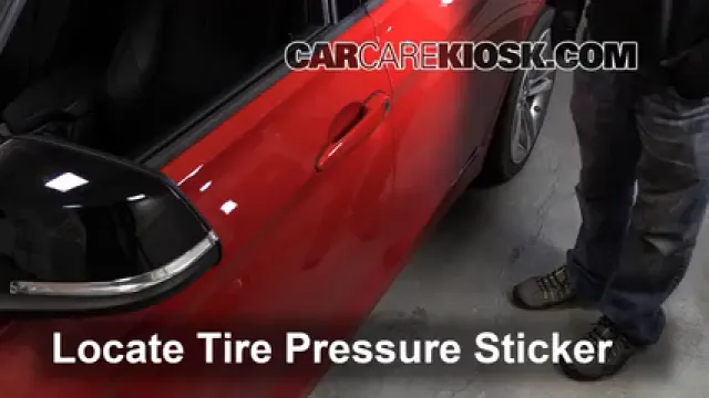 2013 BMW 335i xDrive 3.0L 6 Cyl. Turbo Sedan Pneus et roues Vérifier la pression des pneus